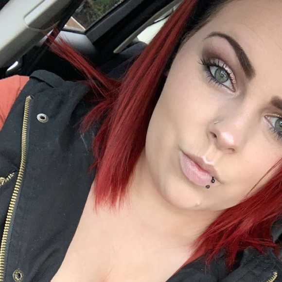 Meet your Posher, Heather - Picture 1 of 1